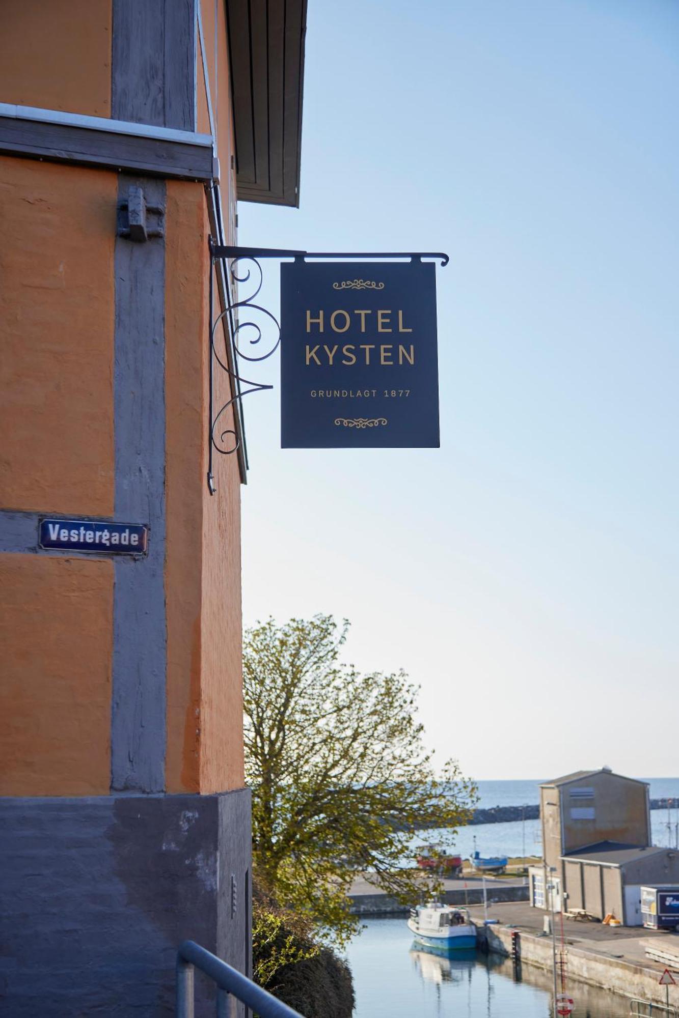Hotel Kysten Hasle Екстериор снимка