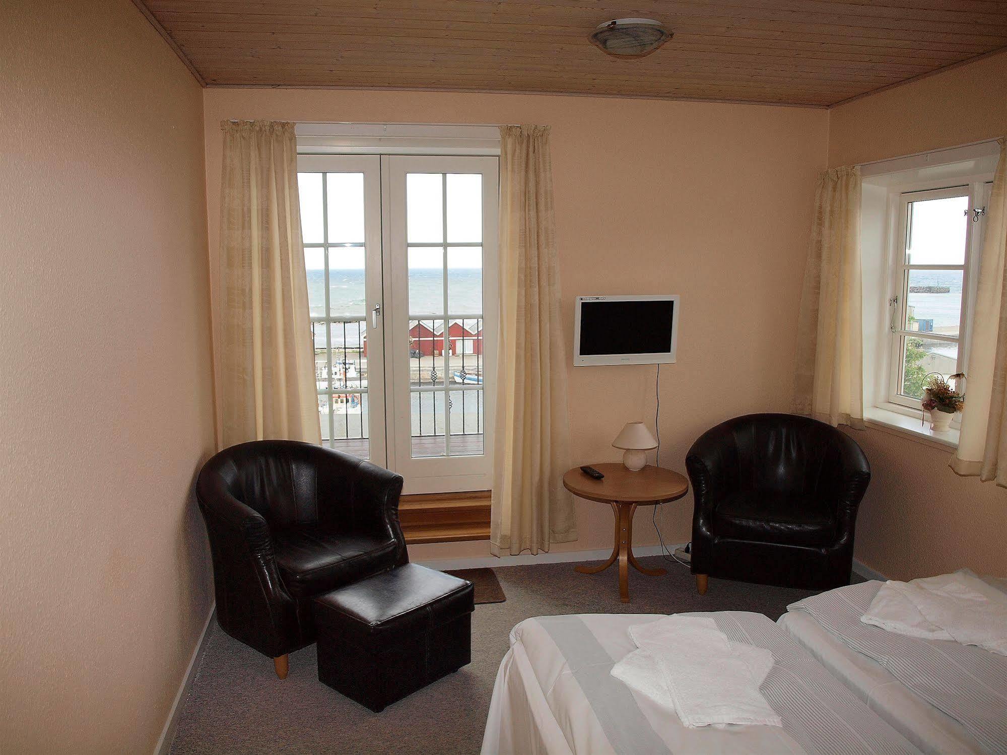 Hotel Kysten Hasle Екстериор снимка